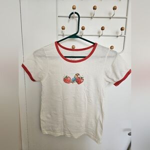 NWOT Cropped Peter Rabbit Tee With Strawberries, Size Small